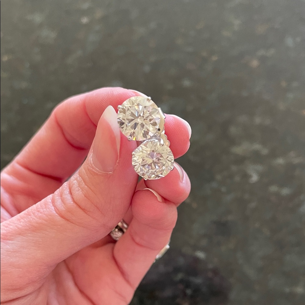 8.1 CTW Lab Diamonds in 14 K White Gold.